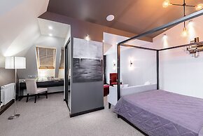 Sedanka Park Hotel