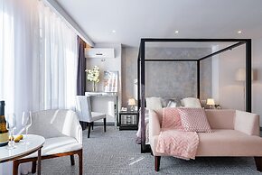 Sedanka Park Hotel