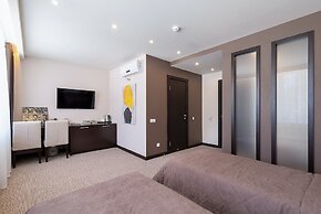 Sedanka Park Hotel