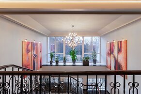 Sedanka Park Hotel