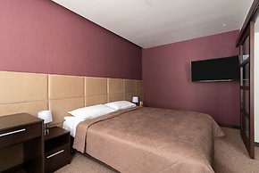 Sedanka Park Hotel
