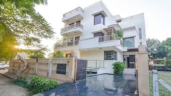 Royal Residence Cyber City