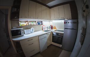 Crown Apartment