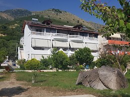 Kevi Apartments