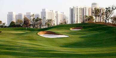 Royal Residence Huda City Centre