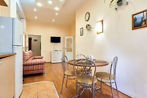 Home-Hotel Voloshskaya 51