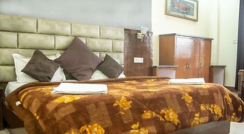 Hotel Ganga Basin