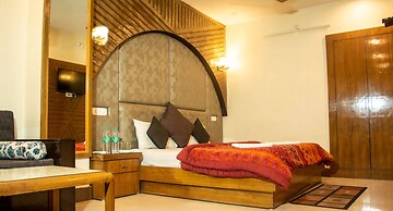 Hotel Ganga Basin
