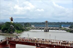 Hotel Ganga Basin