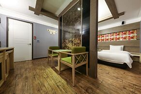 Amore Motel