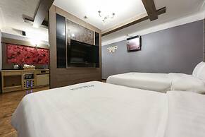 Amore Motel
