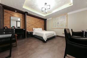 Amore Motel