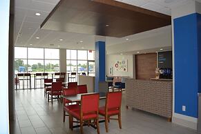 Holiday Inn Express & Suites Liberal by IHG