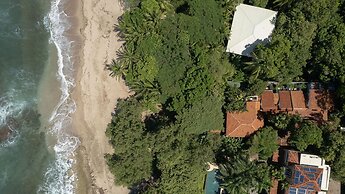 Sueno del Mar Beachfront Hotel
