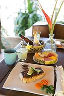 Sueno del Mar Beachfront Hotel