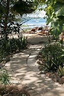 Sueno del Mar Beachfront Hotel
