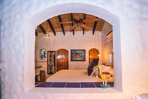 Sueno del Mar Beachfront Hotel