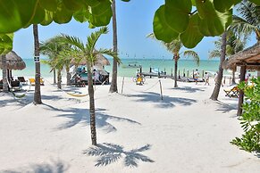 Amaité Beach Hotel