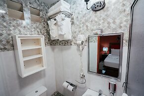 Runway Hotel