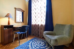 Home-Hotel Pushkinskaya 2-4-7