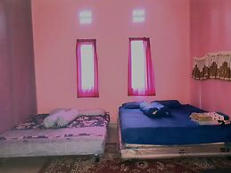 Almira Homestay