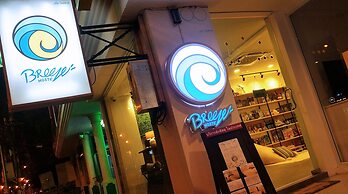 Breeze Hostel Pattaya