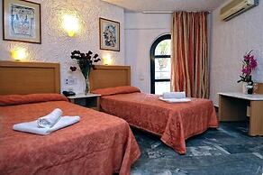 Karteros Hotel