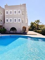 Karteros Hotel