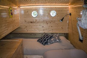 Houseboat De Roos