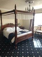 Dinorben Arms Hotel