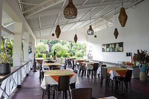 Hotel Tortuguero Beachfront
