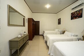 Hotel Tortuguero Beachfront