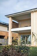 Luxury Waterfront Grand Villa in Melbourne