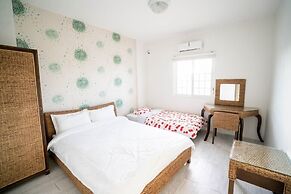 Karis Villa