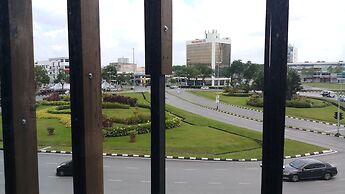 Roxy Hotel Padungan