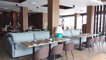 Roxy Hotel Padungan