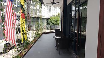 Roxy Hotel Padungan