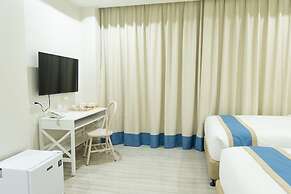 Hampton Suites
