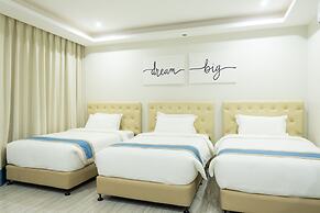 Hampton Suites