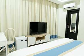 Hampton Suites