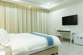 Hampton Suites