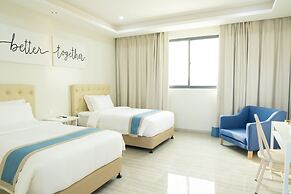Hampton Suites