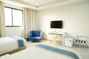 Hampton Suites