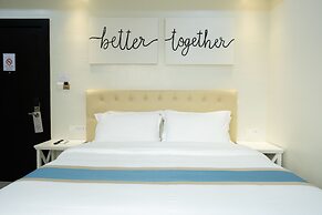 Hampton Suites