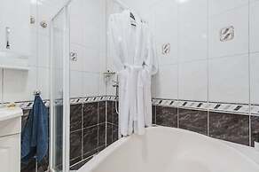 GM Apartment Staropimenovskiy 16