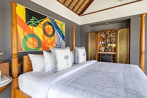 Ulu Cliffhouse