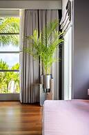 Ulu Cliffhouse