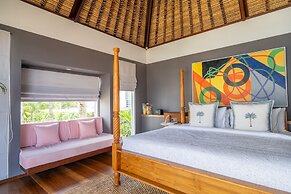 Ulu Cliffhouse