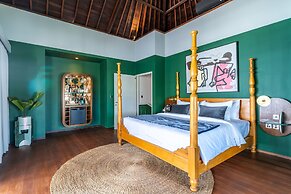 Ulu Cliffhouse