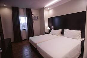 Piña Suites